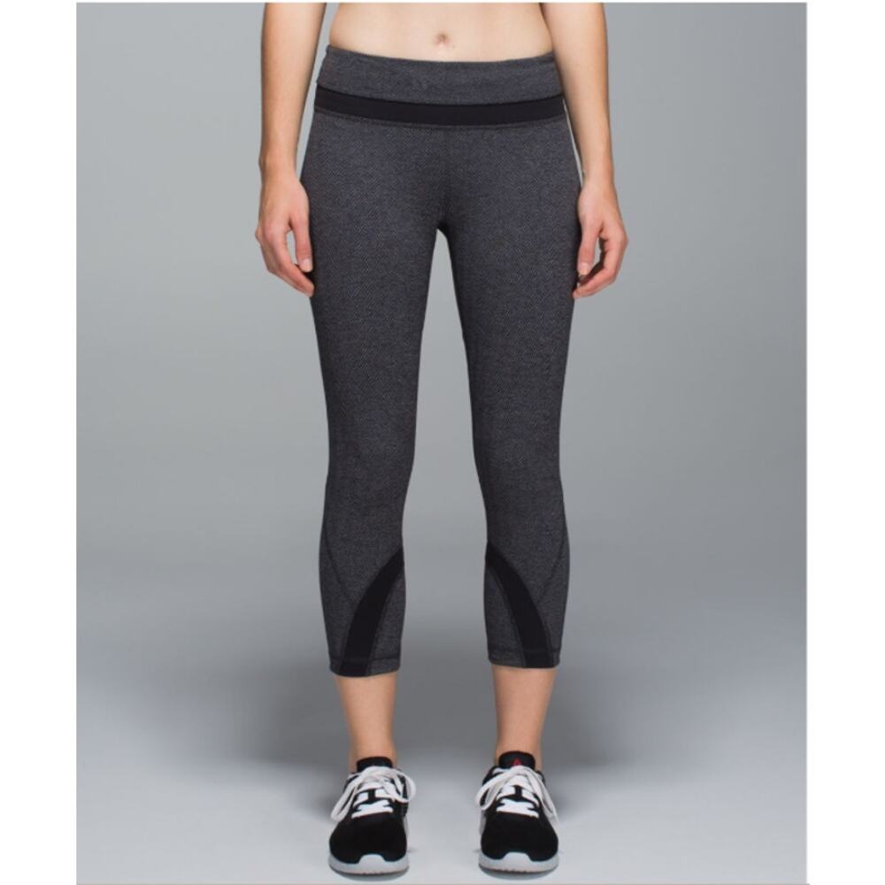 Lululemon Women's Run Inspire Crop II All Luxtreme Heathered Black Leggings Sz 6